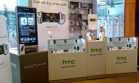 Tủ trung bày điện thoại HTC